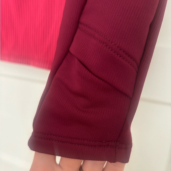 Nike Women’s quarter zip pullover - like new! - Picture 4 of 7